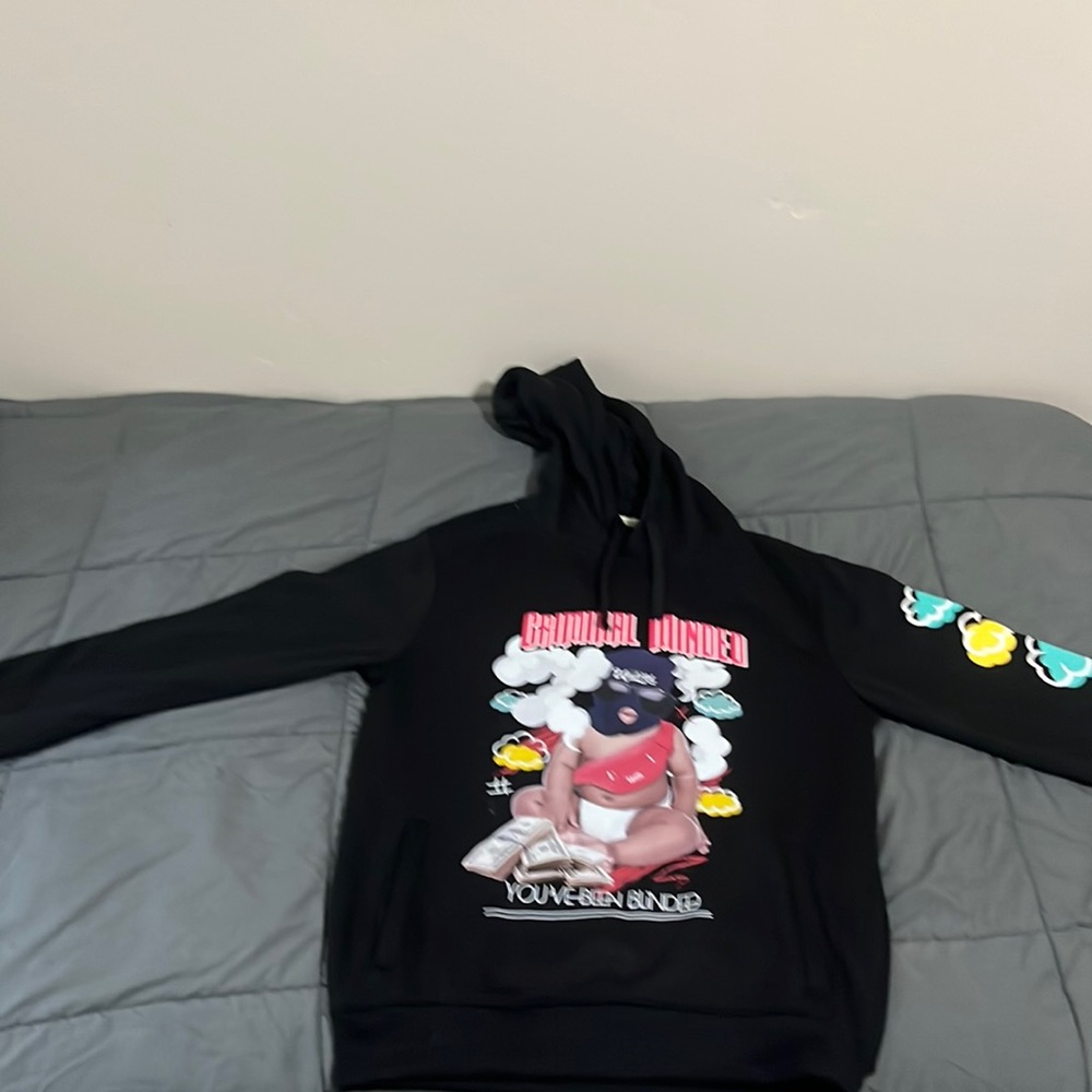 “Highly Underated” men’s hoodie Size Large